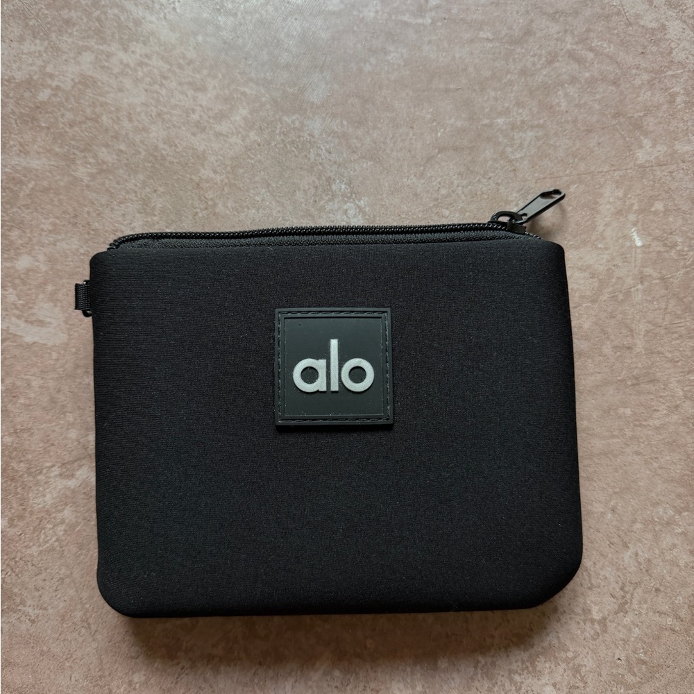 Alo Black Zip Pouch cosmetic bag